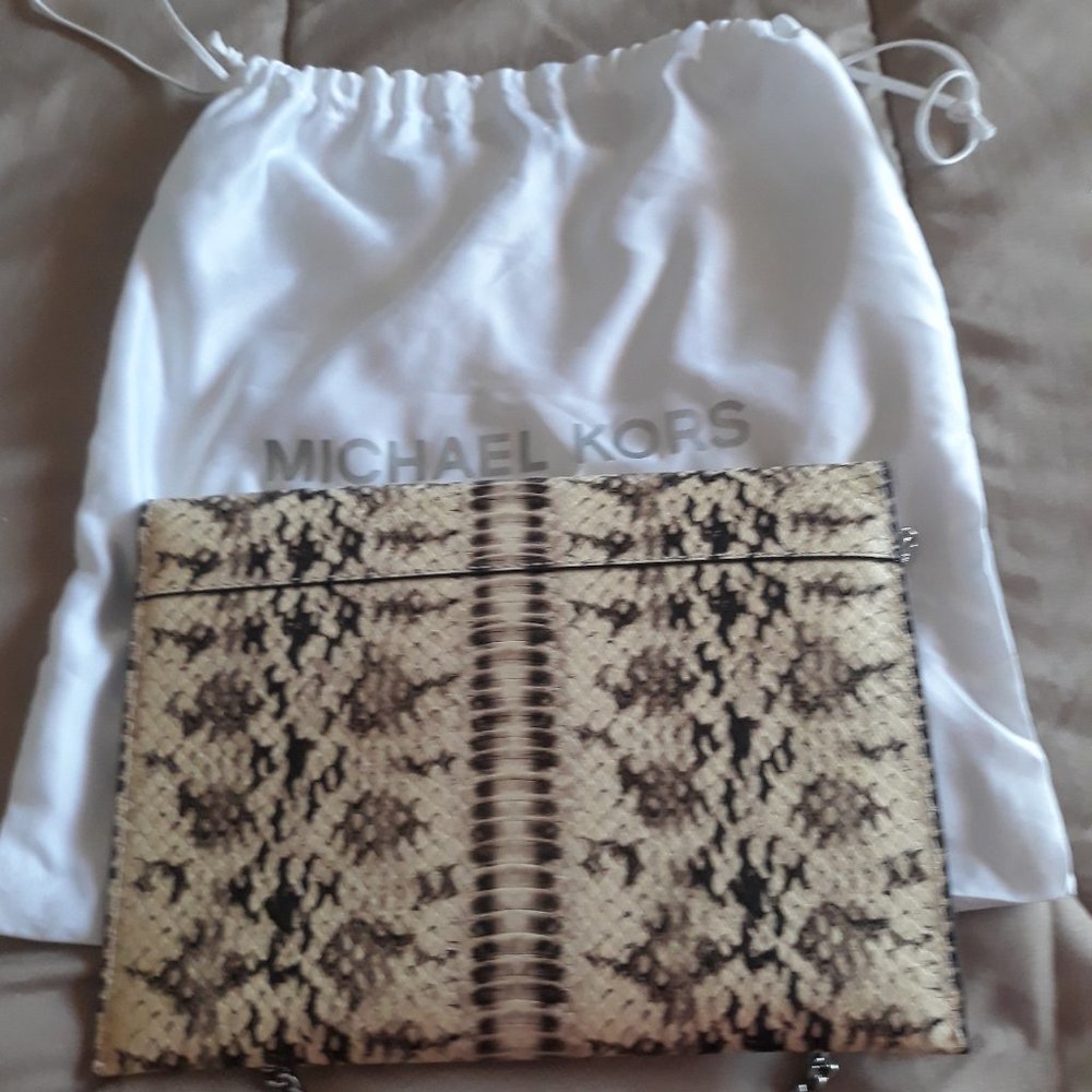 MK PURSE